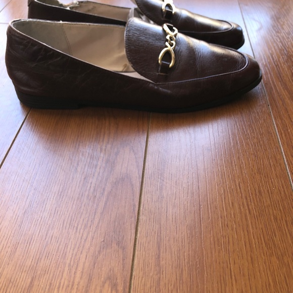 Zara brown leather loafer with gold chain - Picture 2 of 4